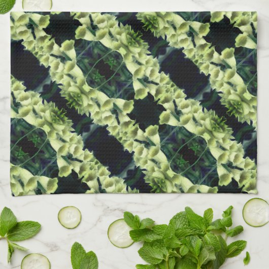 Creamy Foxglove Flower Abstract Pattern Theedoek (Gevouwen)