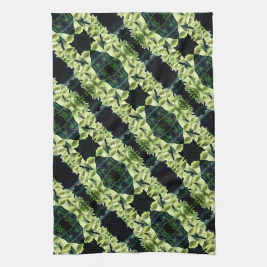Creamy Foxglove Flower Abstract Pattern Theedoek (Verticaal)