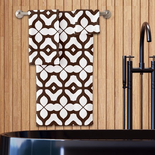 Creamy White en Brown Moroccan Boho Chic Pattern Bad Handdoek