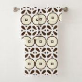 Creamy White en Brown Mosaic Geometric Pattern Bad Handdoek (Insitu)