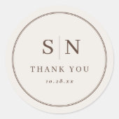 Creamy White Minimal and Chic | Wedding Initial Ronde Sticker (Voorkant)