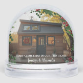 Create your own first christmas in our tiny home sneeuwbol (Achterkant)