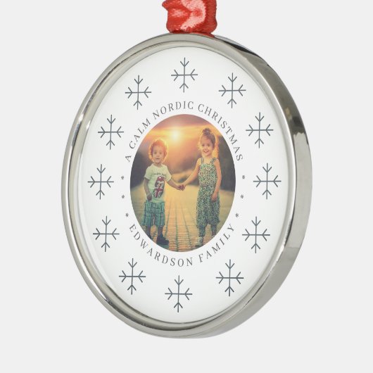 Create your own nordic family photo christmas metalen ornament (Links)