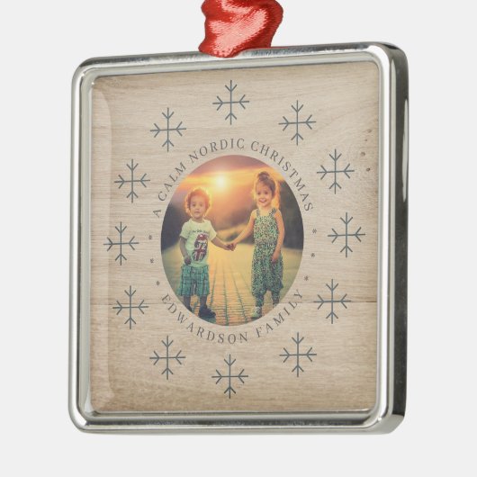 Create your own nordic family photo christmas metalen ornament (Links)