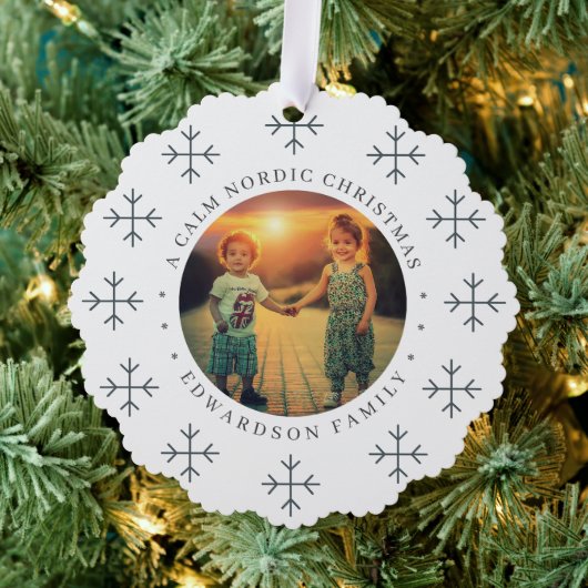 Create your own nordic family photo christmas ornament kaart (Insitu (Drie))