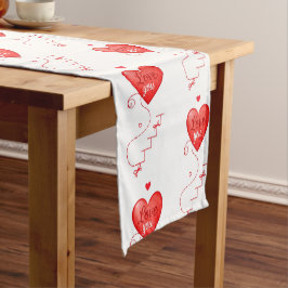 Creatief ontwerp met rode harten korte tafelloper