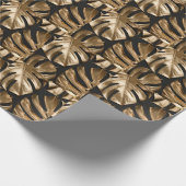 Creatieve monstera bladeren, zwarte achtergrond. cadeaupapier (Hoek)