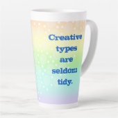 Creatieve types zijn zelden tanden-pasteelregenboo latte mok (Rechterhoek)