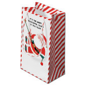 Creative Rock klimt met kerstcadeau Klein Cadeauzakje (Achterkant Gekanteld)