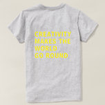 Creativiteit Citaat Geel Typografie Achteraf Grijs T-shirt<br><div class="desc">De tekst 'creativiteit maakt de wereld rond' op de achterkant van het shirt staat in heldere gele typografie op een grijze achtergrond. Exclusief voor u ontworpen door Happy Dolphin Studio. Als u hulp of passende producten nodig hebt, kunt u contact met ons opnemen via onze winkelchat!</div>