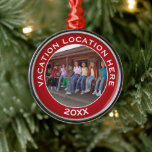 Creëer A Vacation Souvenir met Foto en Tekst Metalen Ornament<br><div class="desc">Ga terug naar je favoriete plek met deze keepslag. Rood- en witte rand - Ideaal geschenk voor grootouders of het gezin. Een keepname die één afbeelding en gepersonaliseerde tekst benadrukt.</div>