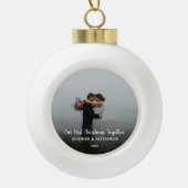 Creëer je eigen eerste kerstfeest met foto keramische bal ornament (Voorkant)