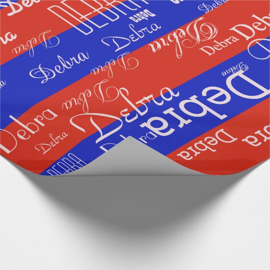creëer je eigen patroon met rode en blauwe namen cadeaupapier (Hoek)