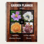 Creëer je eigen tuinfoto planner<br><div class="desc">Creëer je eigen tuinfotoplanner. U kunt het personaliseren en uw eigen foto's aan de voorzijde toevoegen, uw monogram en jaar toevoegen.</div>