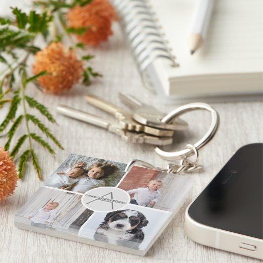 Creëer Uw Eigen 4 Fotocollage Monogram Sleutelhanger (Voorkant Rechts)