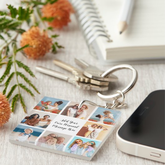 Creëer Uw eigen 8 Fotocollage Voeg uw groet toe Sleutelhanger (Voorkant Rechts)