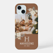 Creëer uw eigen aangepaste familiefoto bruin iPhone 15 case (Achterkant)