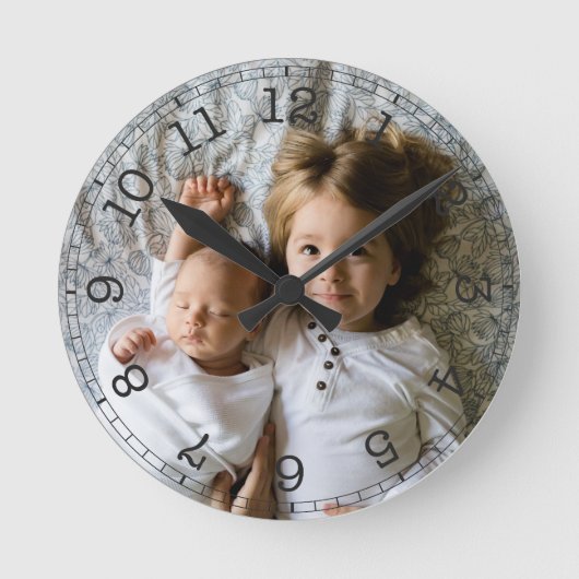 Creëer Uw eigen aangepaste foto Modern Ronde Klok (Voorkant)