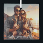Creëer Uw eigen aangepaste gedenkbare familie foto Glas Ornament<br><div class="desc">Creëer uw eigen op maat gemaakte gedenkwaardige familiefoto-ornament dat uw dierbare herinneringen prachtig vastlegt. Ideaal voor feestdagen of speciale gelegenheden, deze gepersonaliseerde ornamenten zijn oprechte geschenken die uw boom voor de komende jaren zal sieren. Upload eenvoudig uw favoriete familiefoto's en voeg namen of datums toe voor een echt unieke herinnering....</div>