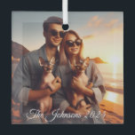 Creëer Uw eigen aangepaste gedenkbare familie foto Glas Ornament<br><div class="desc">Creëer uw eigen op maat gemaakte gedenkwaardige familiefoto-ornament dat uw dierbare herinneringen prachtig vastlegt. Ideaal voor feestdagen of speciale gelegenheden, deze gepersonaliseerde ornamenten zijn oprechte geschenken die uw boom voor de komende jaren zal sieren. Upload eenvoudig uw favoriete familiefoto's en voeg namen of datums toe voor een echt unieke herinnering....</div>