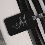 Creëer uw eigen aangepaste monogram en naamscript bagagelabel<br><div class="desc">Creëer uw eigen gepersonaliseerd bagagelabel met uw douane handgeschreven naam en monogram. Om deze sjabloon van het ontwerp uit te geven, verander de tekstgebieden zoals hierboven getoond. U kunt gemakkelijk meer tekst of afbeeldingen toevoegen, doopvonten en kleuren aanpassen. Behandel jezelf of maak het perfecte cadeau voor familie, vrienden, ouders en...</div>