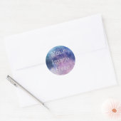 Creëer Uw eigen blauw + Paarse Moody Waterverf Ronde Sticker (Envelop)