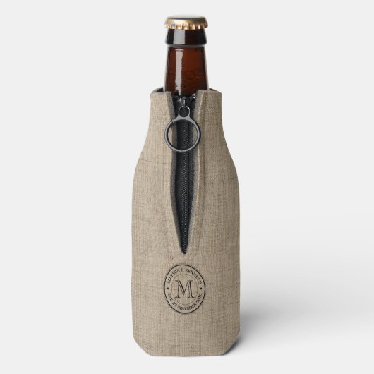 Creëer Uw Eigen Burlap Retro Logo Monogram Flesjeskoeler (Fles Achterkant)