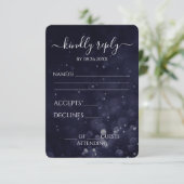 Creëer uw eigen donkere indigo blauwe bokeh watere RSVP kaartje (Staand voorkant)