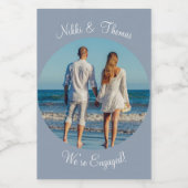 Creëer Uw eigen foto Blauw Verloving Naam paar Wijn Etiket (Enkel label)