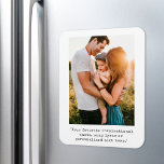 Creëer uw eigen gepersonaliseerde foto en offerte magneet<br><div class="desc">Creëer uw eigen aangepaste foto- en citaatmagneet. Beschikt over een van uw foto's en gepersonaliseerde tekst in een minimalistische typografie met schrijfmachine.</div>