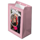 Creëer uw eigen roze kerstvakantie foto medium cadeauzakje (Achterkant Gekanteld)