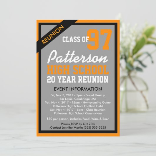 Creëer Uw Eigen Uitnodiging van de Klasse van de R (Staand voorkant)