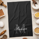 Creëer Uw monogram voor aangepaste naam zwart Theedoek<br><div class="desc">Creëer uw eigen persoonlijke keukenhanddoeken met uw eigen naam en monogram. Om deze sjabloon van het ontwerp uit te geven, geef eenvoudig de tekstgebieden uit zoals hierboven getoond. U kunt gemakkelijk meer tekst of afbeeldingen toevoegen, doopvonten en kleuren aanpassen. Behandel jezelf of maak het perfecte cadeau voor familie en vrienden!...</div>
