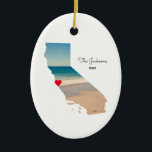 Creëer Your Own California Vacation Photo Keramisch Ornament<br><div class="desc">Voeg een foto over de bovenkant van de kaartvorm van de staat van Californië toe. Mijn foto is genomen tijdens een reis naar het aquarium en het strand bij Monterey Bay. U kunt de hartkleur veranderen, het bewegen, of dat tekstsymbool schrappen. U kunt een foto aan de achterkant van dit...</div>