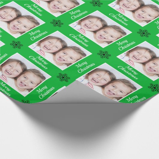 Creëer Your Own Green Merry-kerstfoto Cadeaupapier (Hoek)