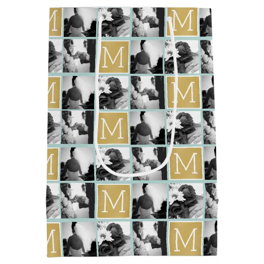 Creëer Your Own Wedding Photo Collage Monogram Medium Cadeauzakje (Achterkant)