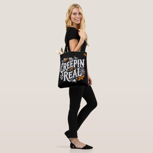 Creeping It Real Halloween Retro Tekst Tote Bag (Op model)