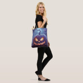 Creepy Big Jack-O' Lantern in het bos Halloween Tote Bag (Op model)