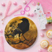 Creepy Black Raven in Dead Tree Halloween Papieren Bordje (Feest)