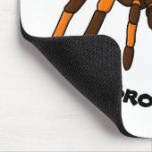 Creepy brown en oranje tarantula spider cartoon muismat (Hoek)