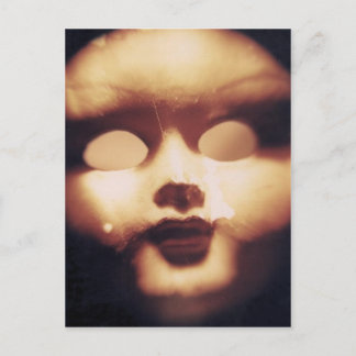 Creepy Doll Briefkaart