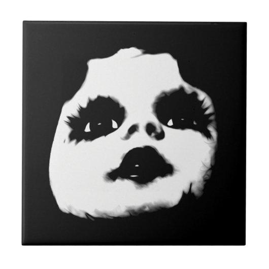 Creepy Doll Face Tegeltje (Voorkant)