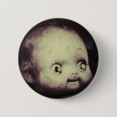 Creepy Doll Ronde Button 5,7 Cm (Voorkant)