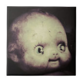 Creepy Doll Tegeltje (Voorkant)