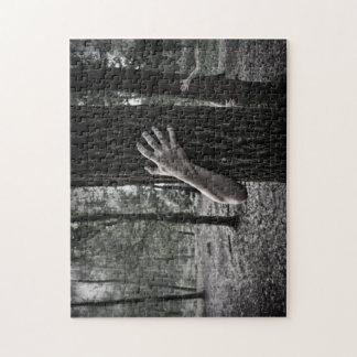 Creepy Puzzles - Zombies in Forest Legpuzzel