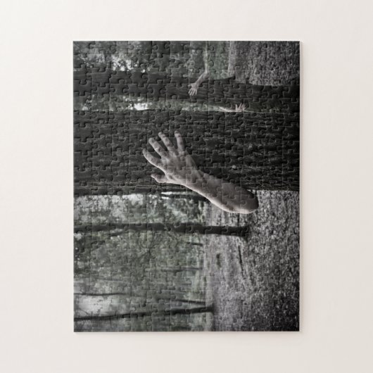 Creepy Puzzles - Zombies in Forest Legpuzzel (Verticaal)