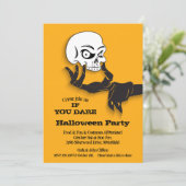 Creepy Skull Halloween Party-uitnodigingen (Staand voorkant)