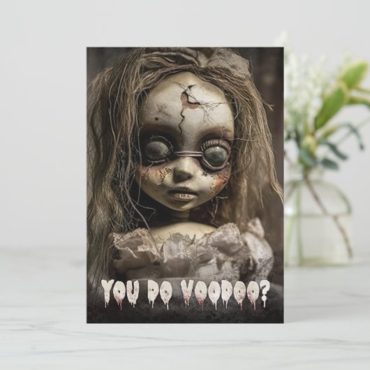 Creepy Voodoo Doll Volwassen Halloween Party Kaart (Staand voorkant)