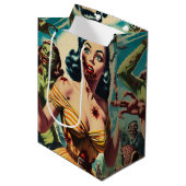  Creepy Zombie Pin-up Medium Cadeauzakje (Voorkant Gekanteld)