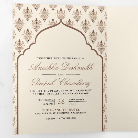 Crème Bruin Ikat Alles in Een Indiase bruiloft Drieluik Uitnodiging (Binnenzijde eerst)
